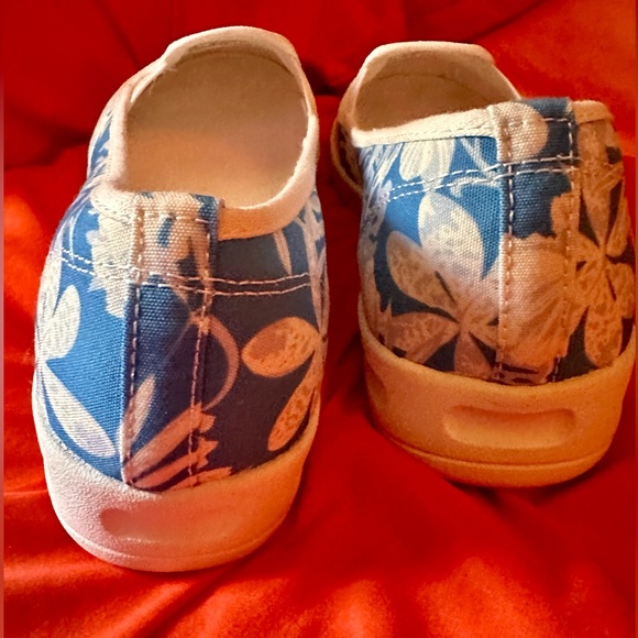 Comfortview Athletic Dottie Blue & White Palm Canvas Sneaker/Loafer, Size 10W - Picture 5 of 10